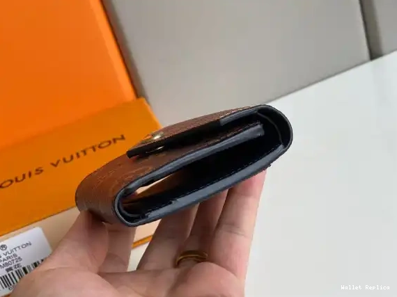 Cheap LOUIS ZOÉ VUITTON WALLET 0618